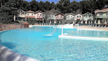 Piscine extérieure, piscine chauffée