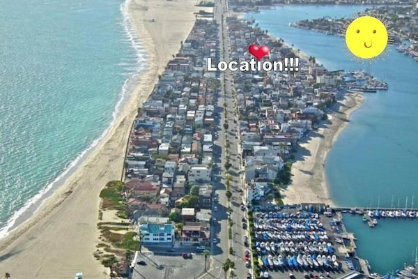 Location! Location! Location !! 3 houses from the bay..1/2 block from the ocean!