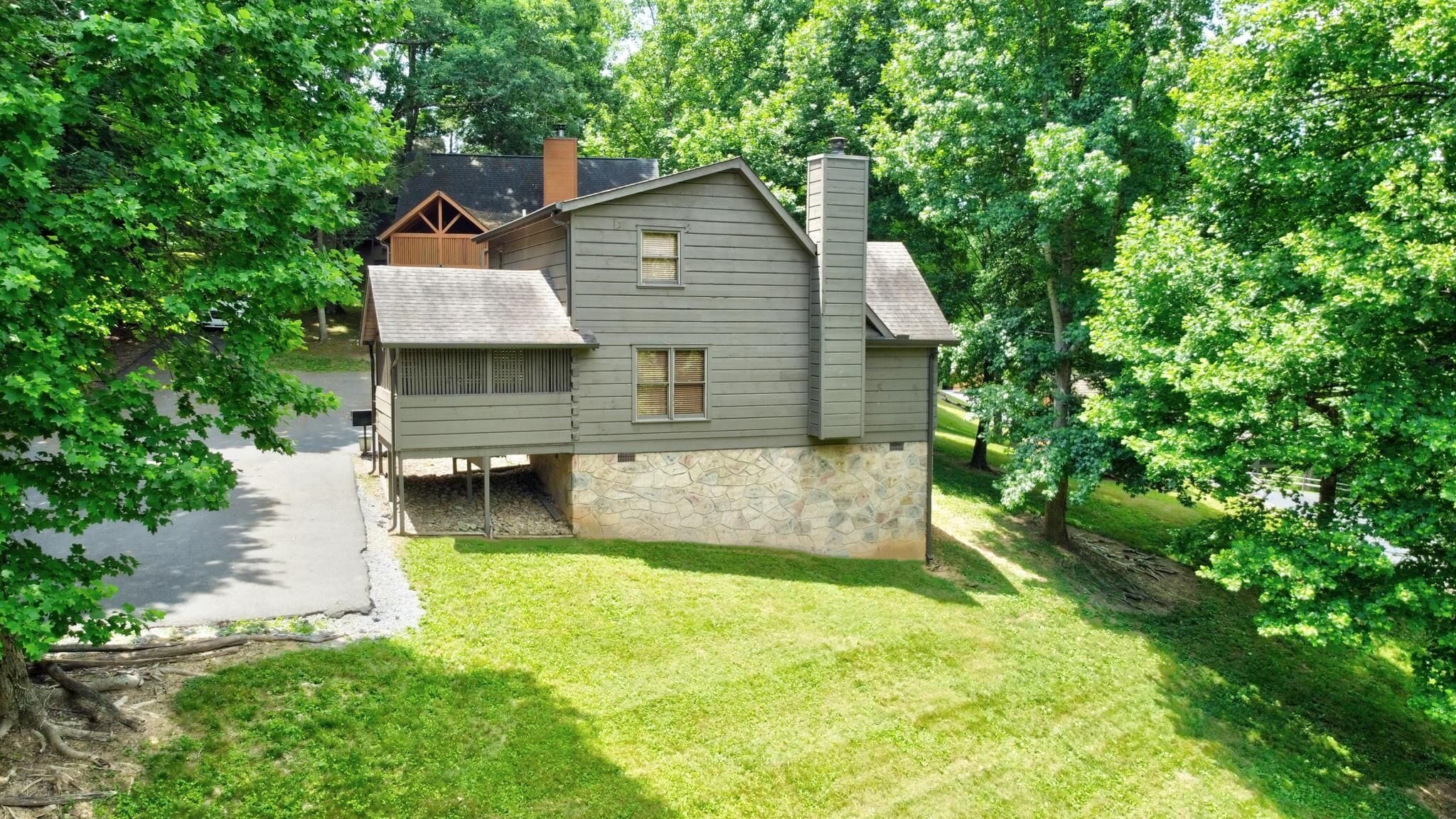 Honey Bear Hollow - Pet Friendly!| Pool Table!| Brand New Hot Tub!