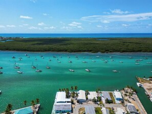 Marina - Harbor House a quaint 2bed/2bath open water single family home with dockage (Marathon)