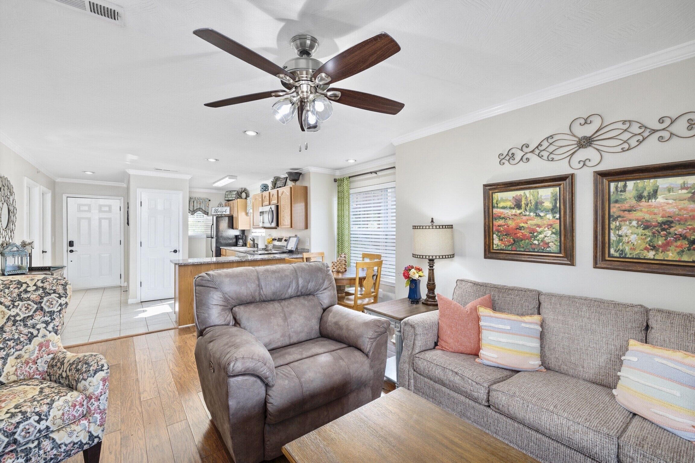 King Master, Next to Silver Dollar City, 2BR/2BA, Full Size Kitchen, 20ft Patio 