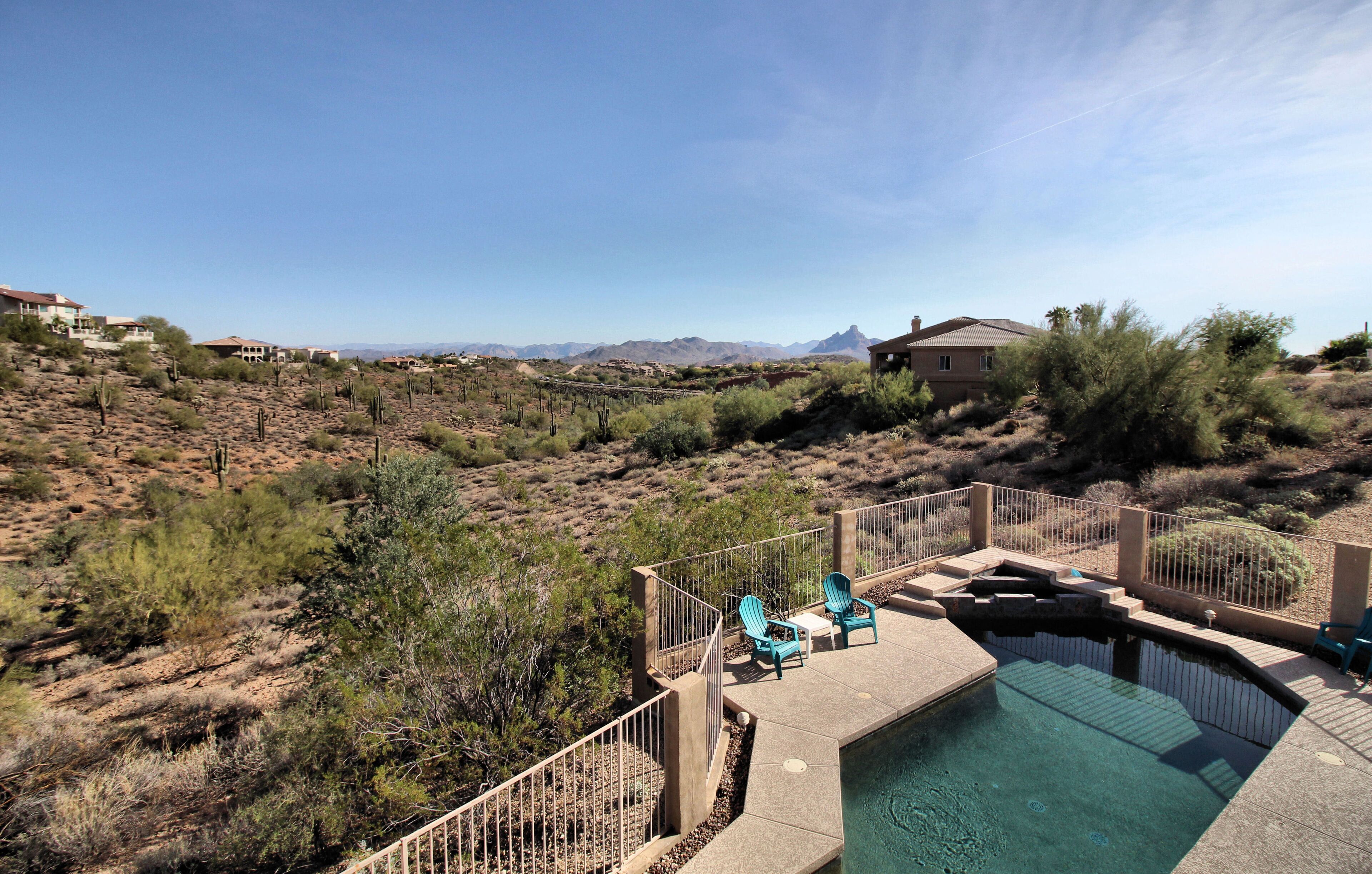 12 Beds / Great for Groups/ FREE Pool Heat / Discounted Rates 