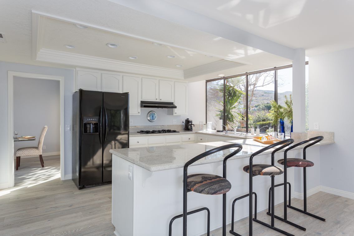 Spacious, Comfortable, Clean & Safe, Views, Beach Close, Family and Pet Friendly