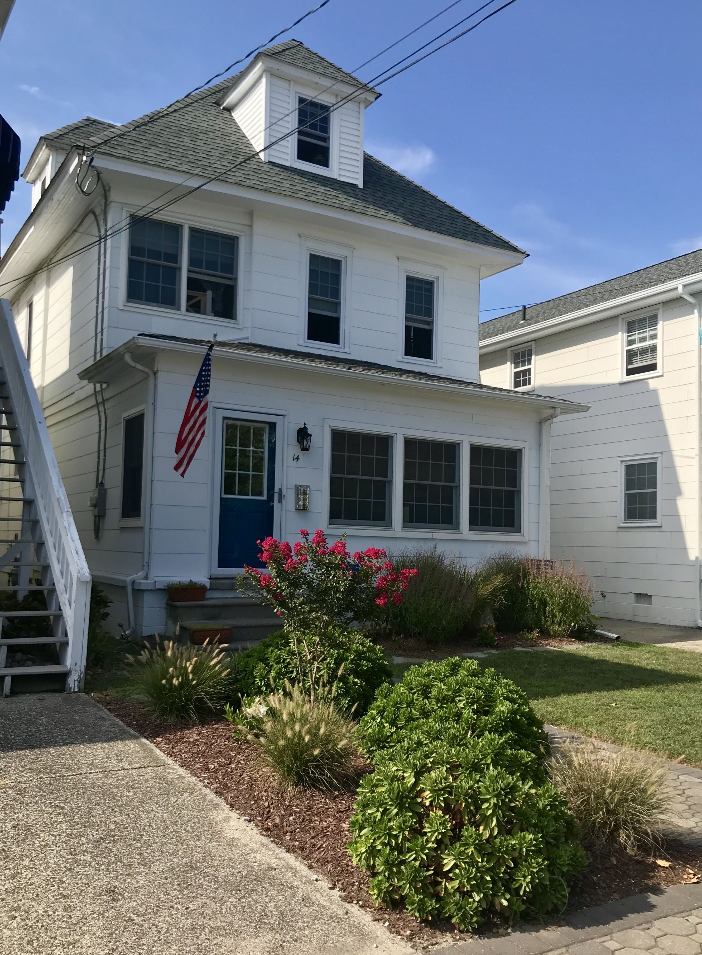 Single Family Rental 6 bdrms located in the Gardens, OC NJ.