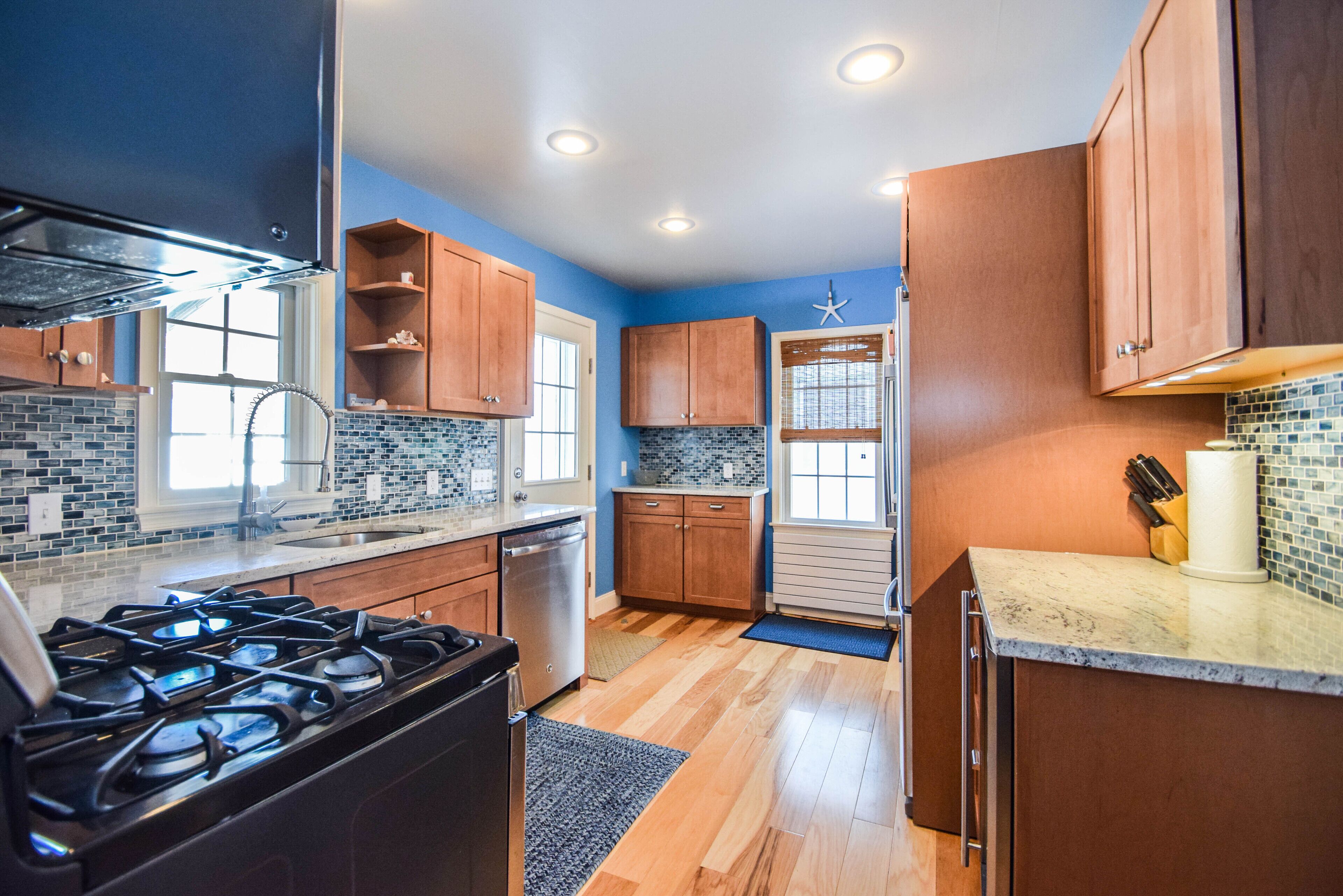 Single Family Rental 6 bdrms located in the Gardens, OC NJ.