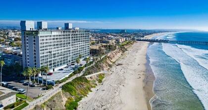 Pacific Beach Escape | Walk to Ocean | Private Yard | A/C | Dogs OK