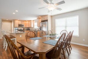 Dining - Rehoboth Beach Private Pool Sleeps 12 Parking Clean (Rehoboth Beach)