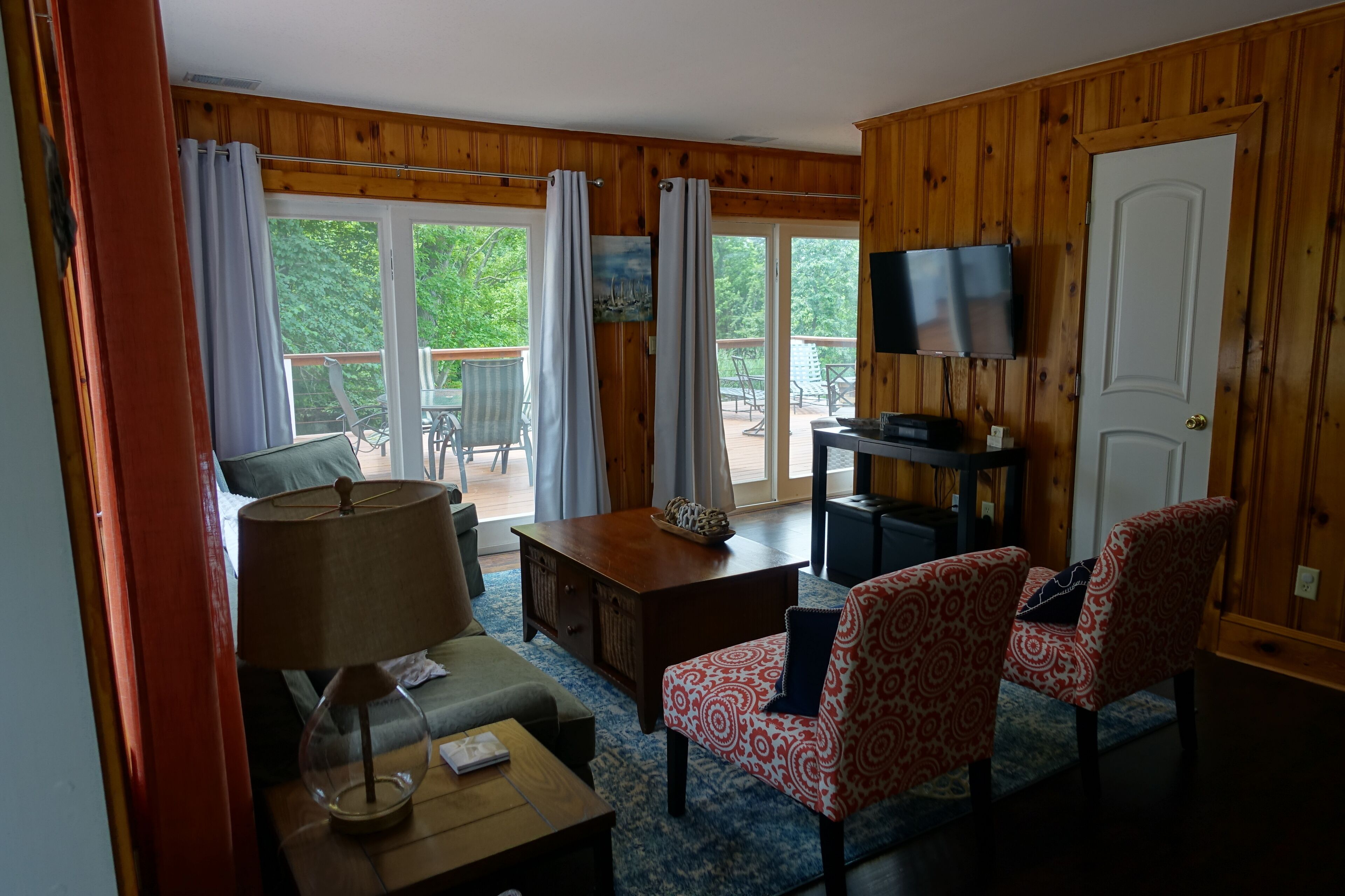 تلفزيون ذكي، مشغل دي في دي، كُتُب، مكتبة فيديو