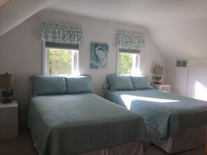 3 chambres, fer et planche à repasser, lit parapluie, Wi-Fi gratuit