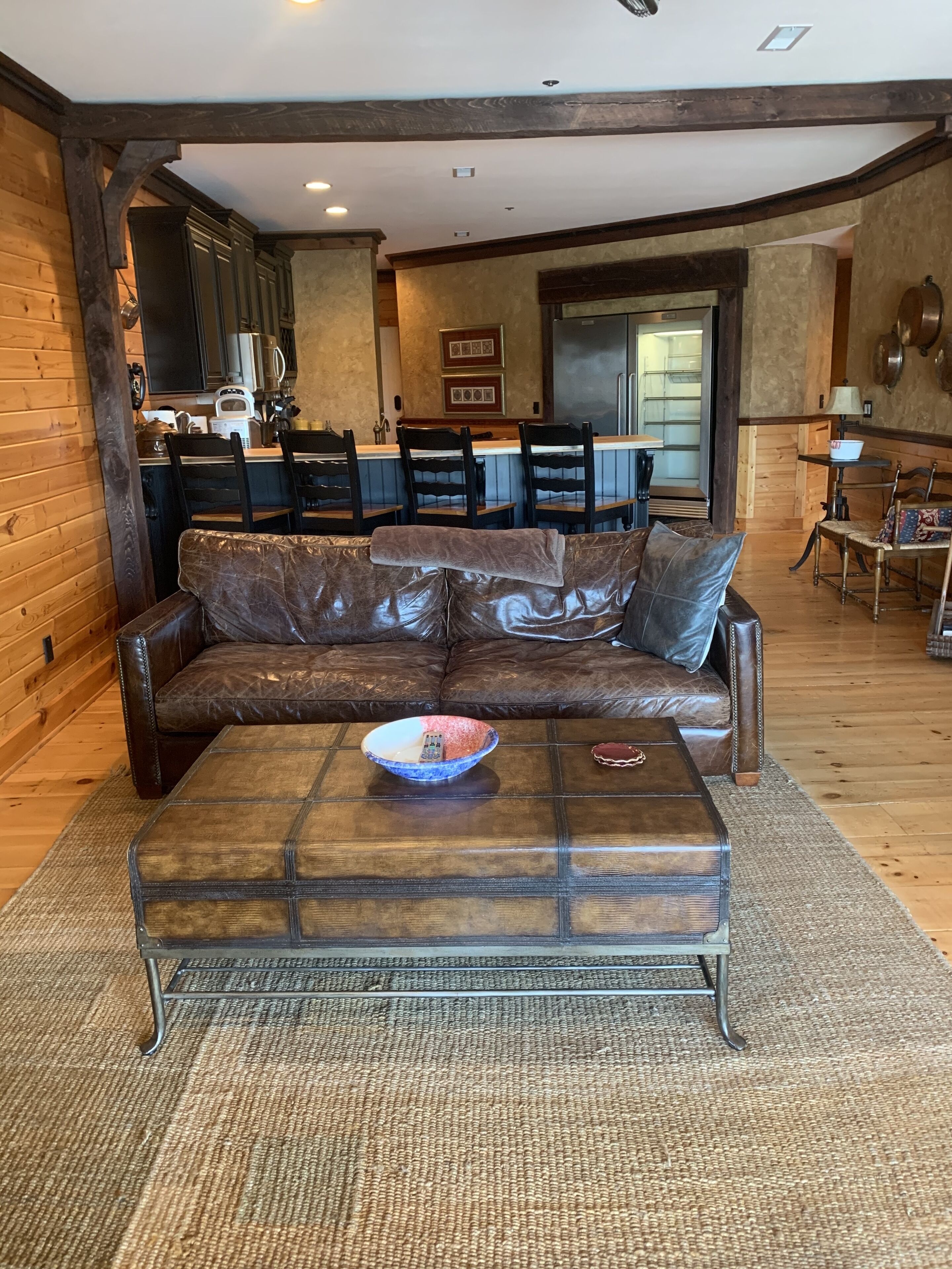 電視、壁 爐、DVD 播放機、影像庫