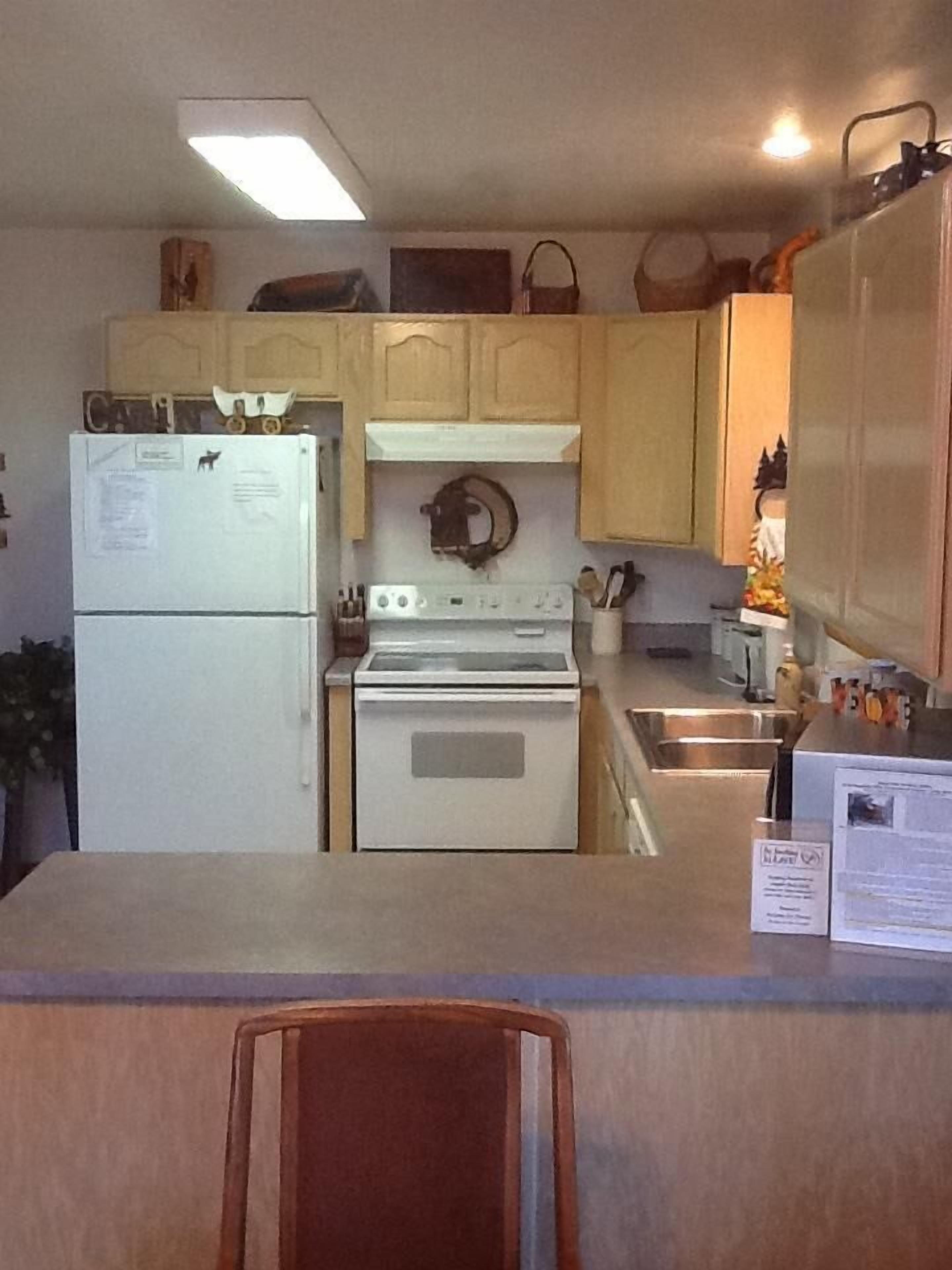 Cozy Cabin in the White Mountains of Arizona sits on one acre of land!