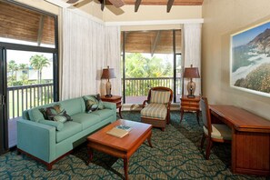 TV, DVD player, books, video library - Walking Distance to Anini Beach Trailhead, Princeville Park, and Shopping Center (Princeville)