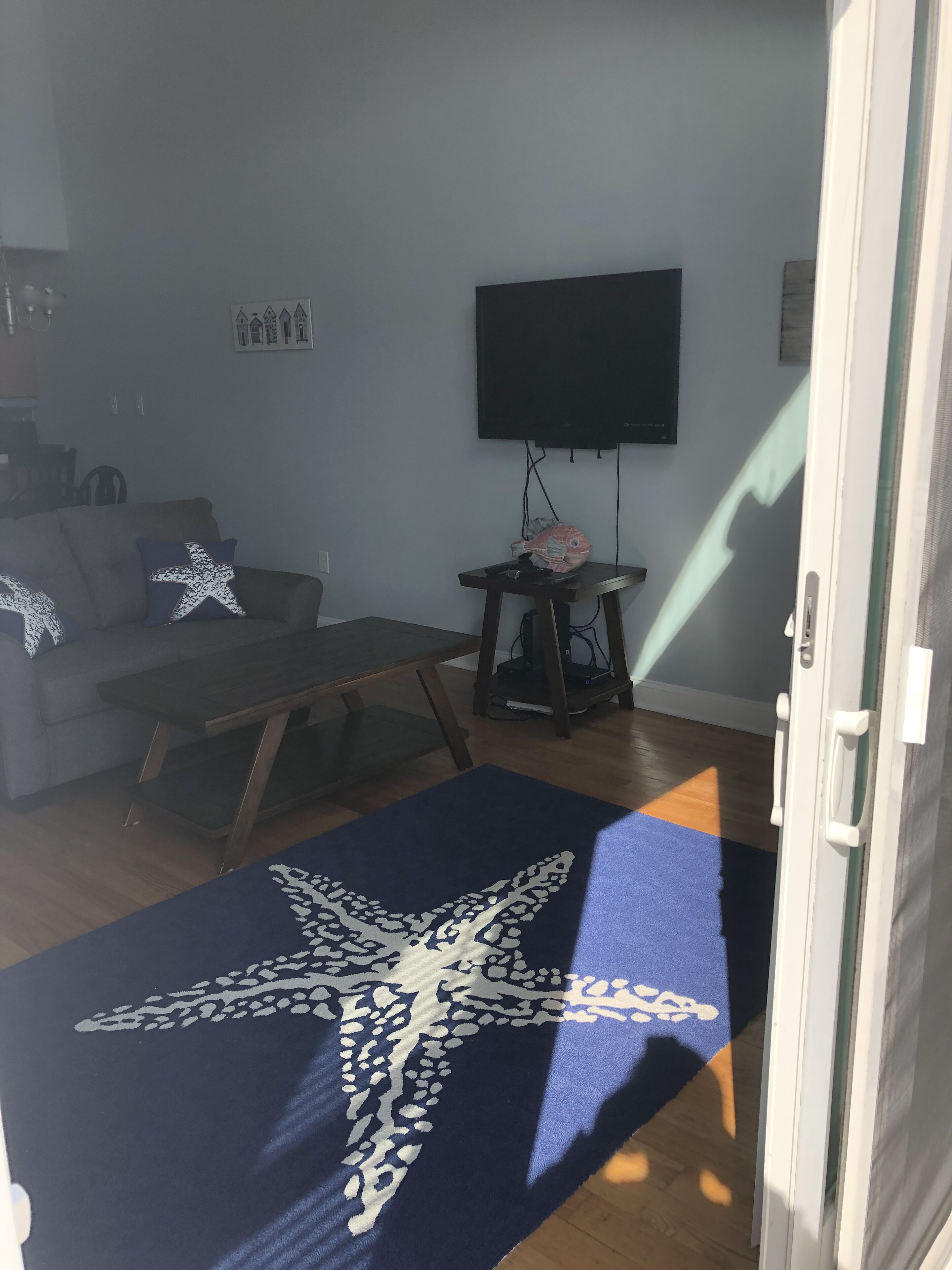 Beautiful House... Perfect Location... Great Views