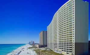 Exterior - Resort Comforts & Stunning Emerald Coast Views-Free Beach Service! (Panama City Beach)