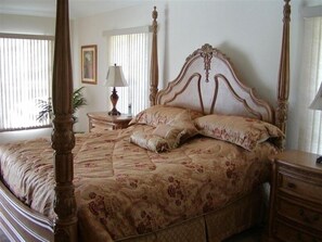 4 bedrooms, desk, iron/ironing board, free WiFi