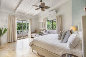 5 bedrooms, desk, iron/ironing board, travel crib