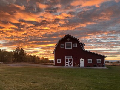 Relax At The Farm! Newly Built Studio Apartment In The Barn At Selah Farm