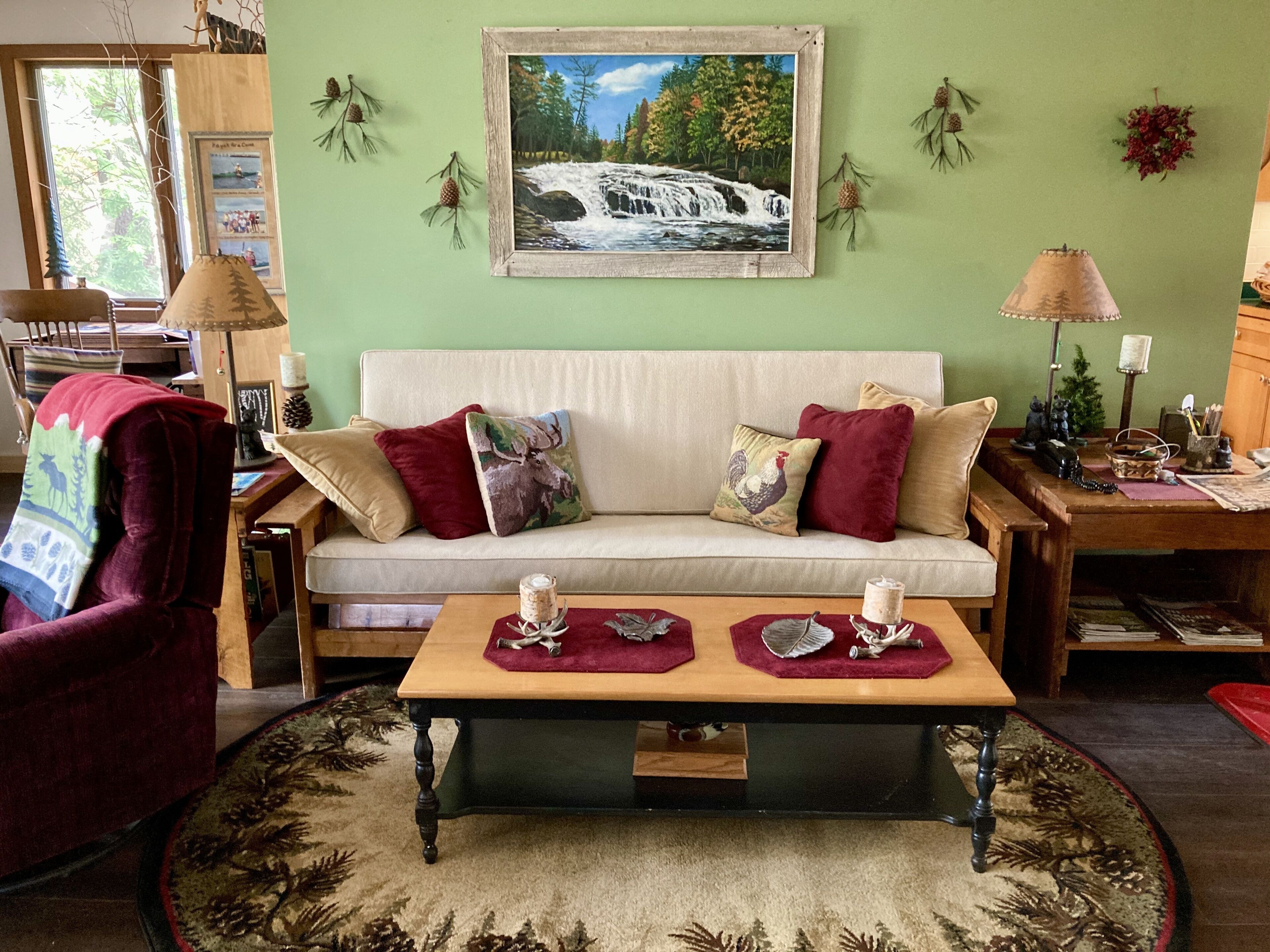 Classic Adirondack Chalet on Moose River -Summer weekly rentals only Sat. to Sat