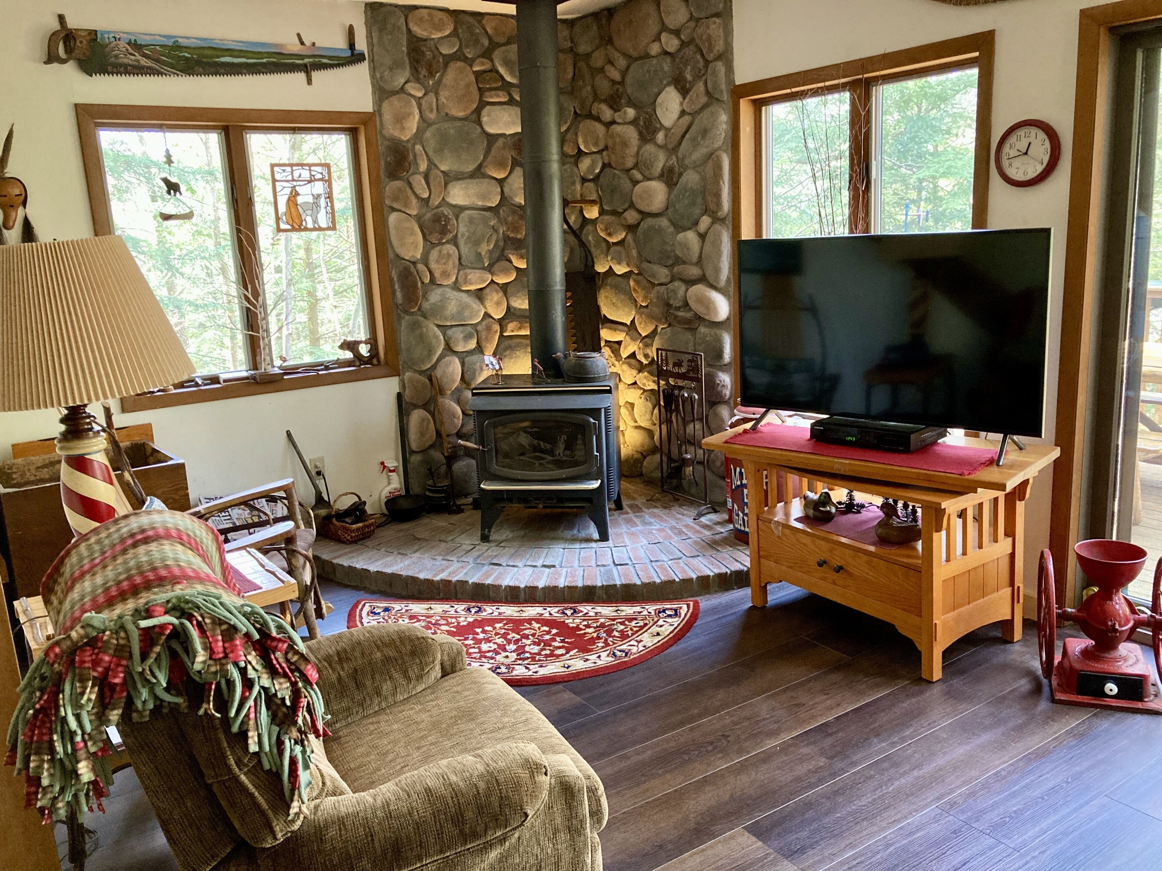 Classic Adirondack Chalet on Moose River -Summer weekly rentals only Sat. to Sat