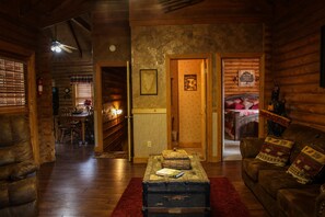 Älytelevisio, takka, videopelejä, DVD-soitin