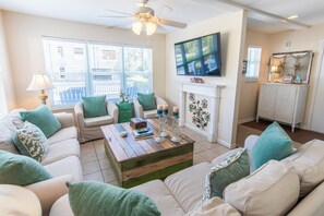 Smart TV, DVD player, books, printers - Enjoy one of the best  beaches and incredible sunsets, Book your vacation today! (Panama City Beach)