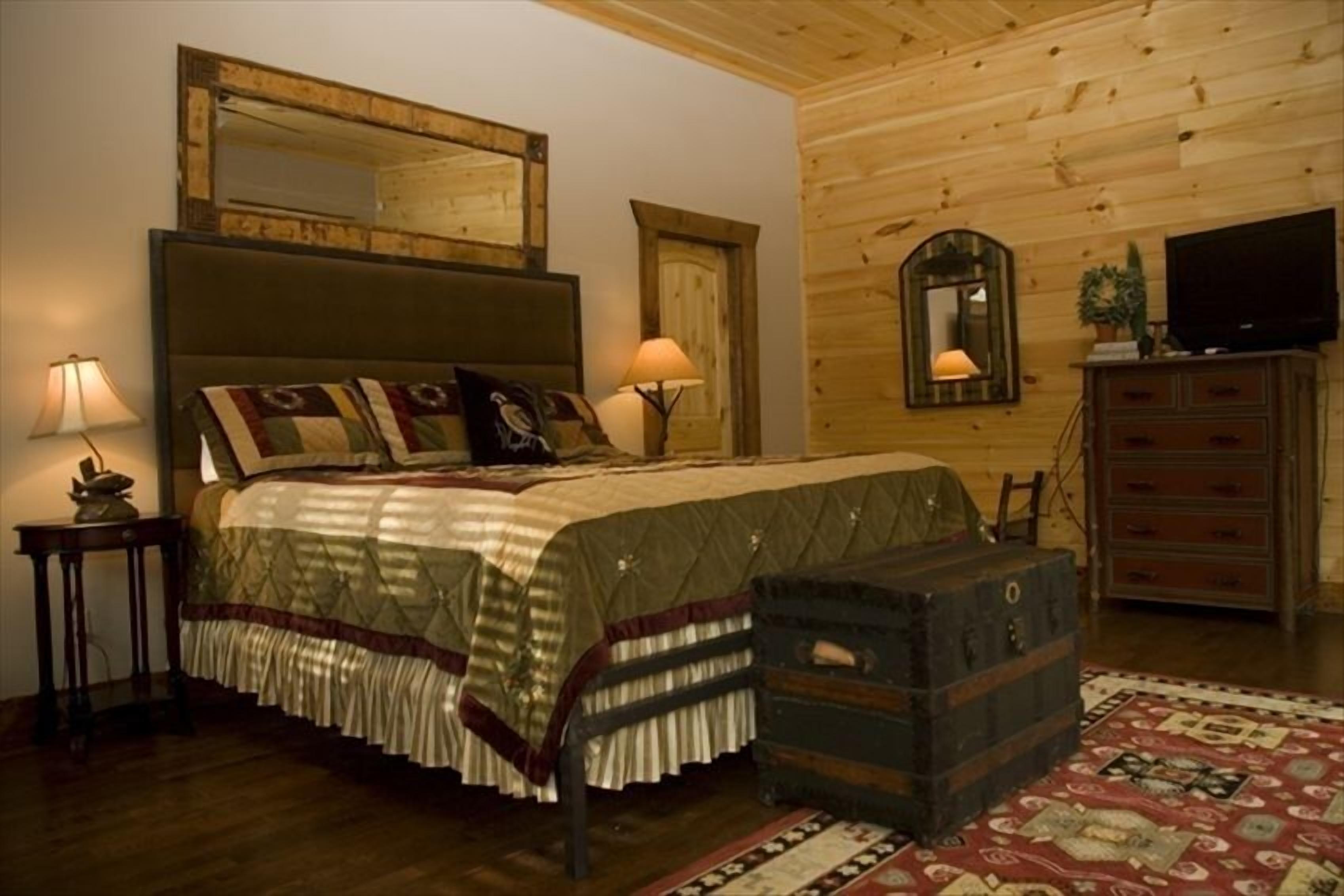 Fishing just steps away from cabin, Play in Swim Spa or Tunnels