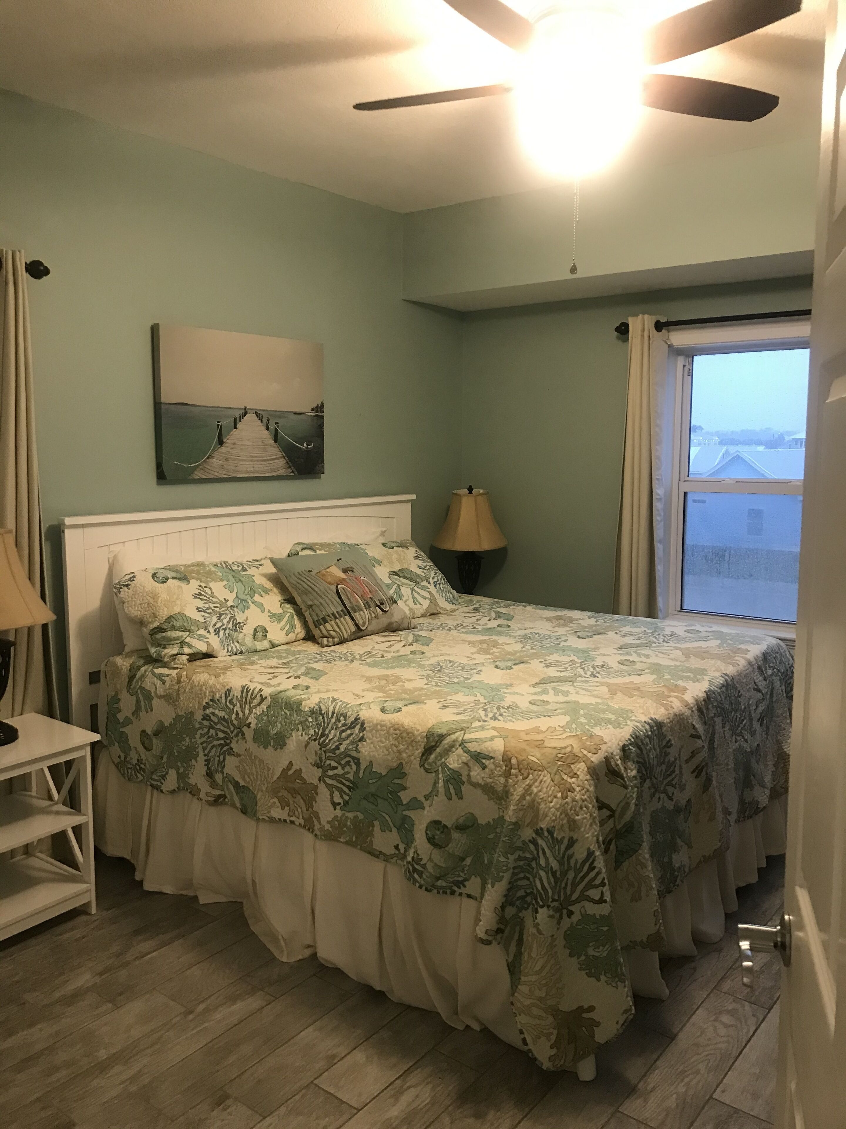 3 chambres, fer et planche à repasser, Wi-Fi, draps fournis