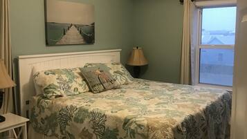 3 chambres, fer et planche à repasser, Wi-Fi, draps fournis