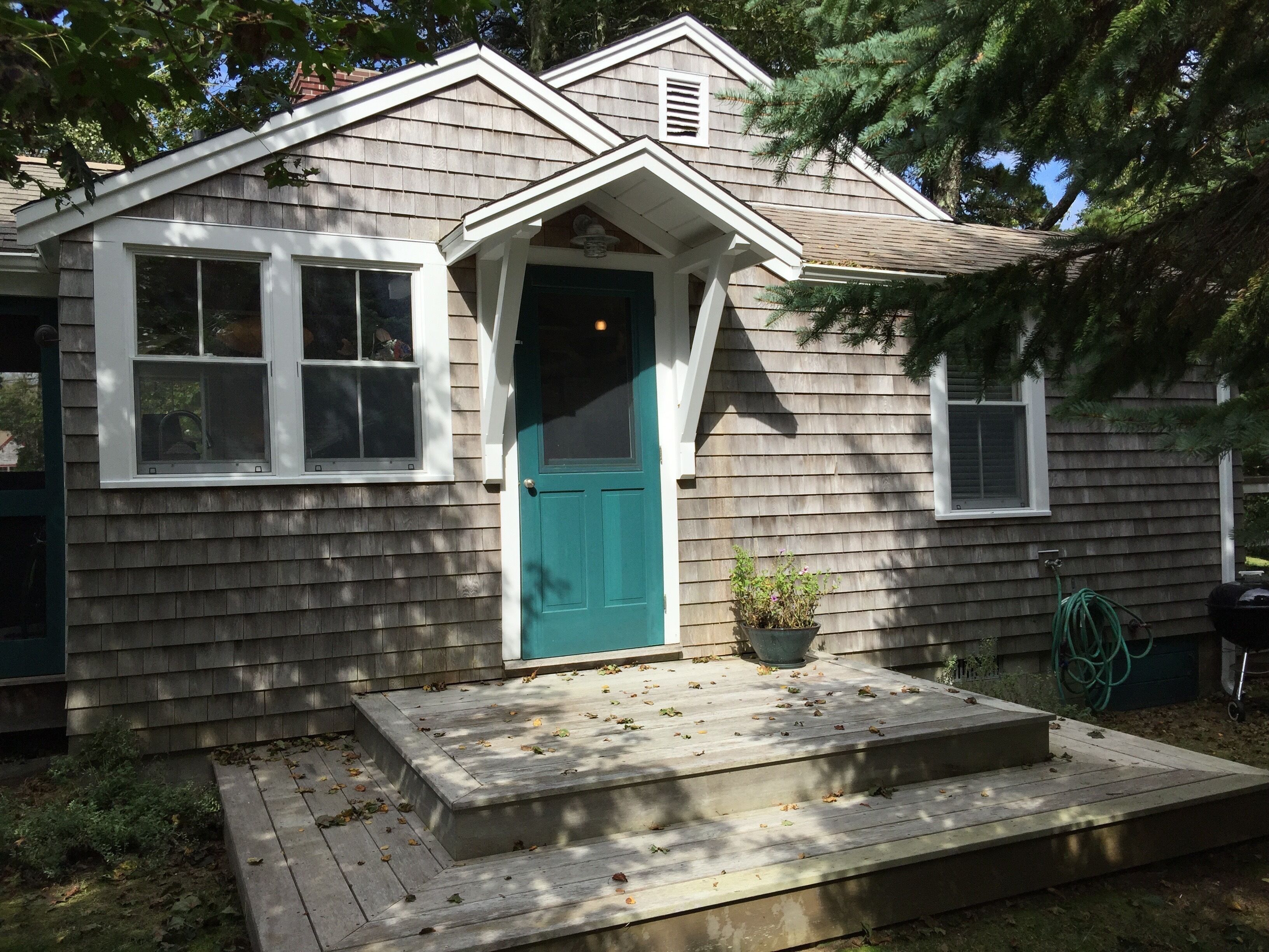 Charming Sun Filled Eastham Cottage at Fort Hill