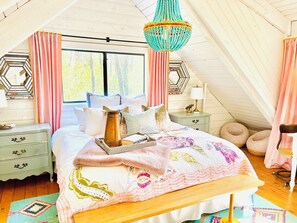 5 bedrooms, WiFi, bed sheets - From Sunrise to Sunset - Peaceful Waterfront Escape 7 acres, 300+ ft. beachfront (Newport)