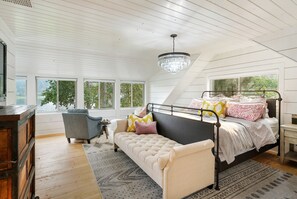 5 quartos, Wi-Fi, roupa de cama