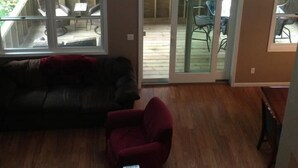 Smart-TV, peis, videospill og DVD-spiller