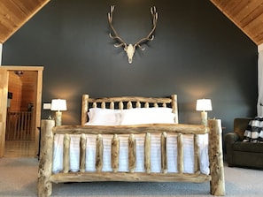 2 bedrooms, iron/ironing board, WiFi, bed sheets - Private Indoor Pool! Sauna-Hot Tub-Amazing Views! (Sevierville)