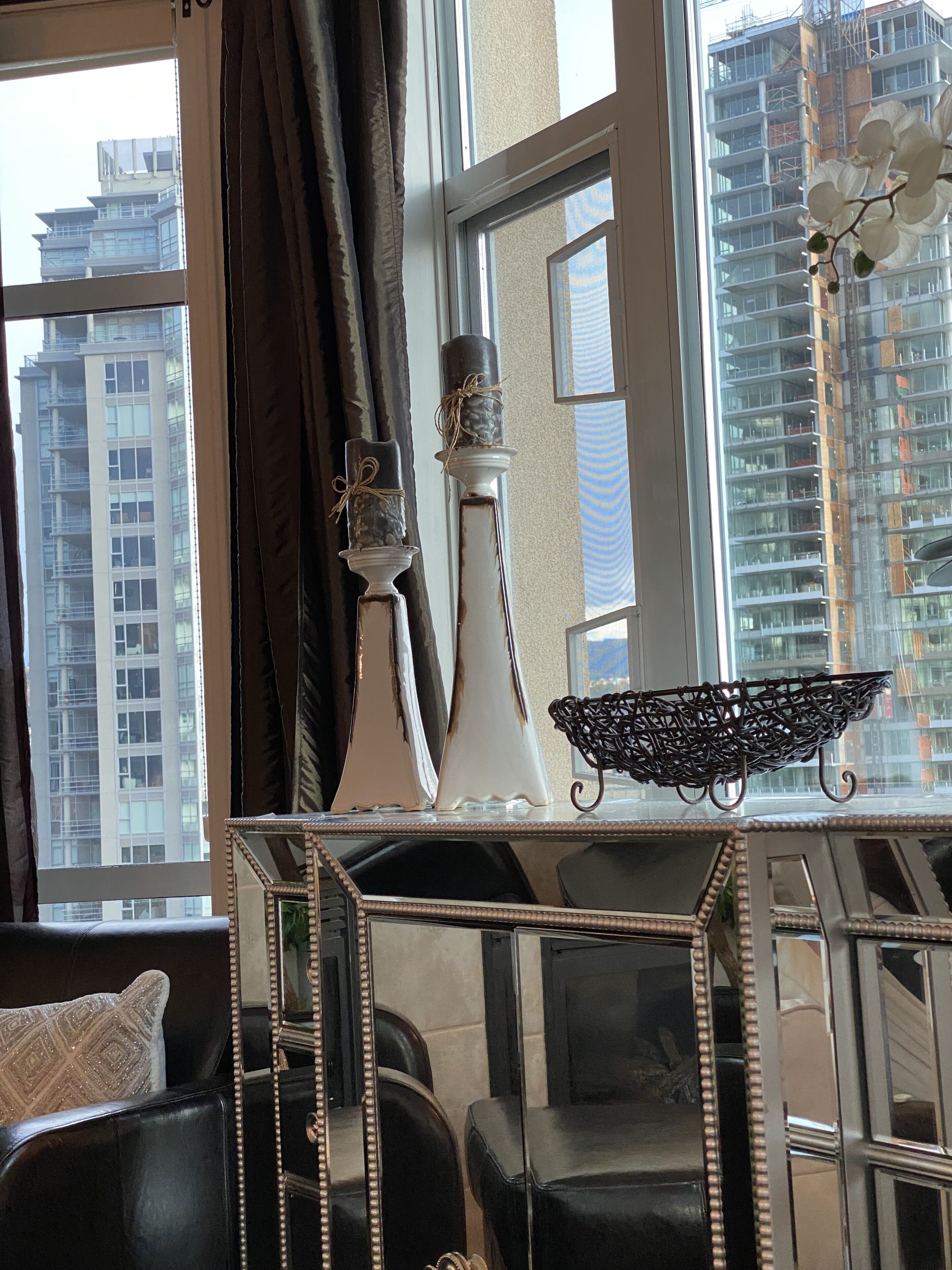 Luxury Waterfront Condo 2bdm 1 bath w City & Lake Views 2 Queens     