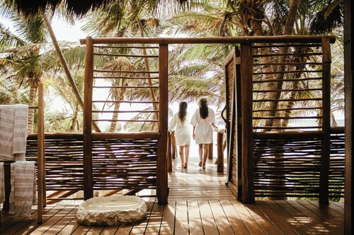 Stunning Casa Nalum - Private beach, pool, lagoon, cinema and more!