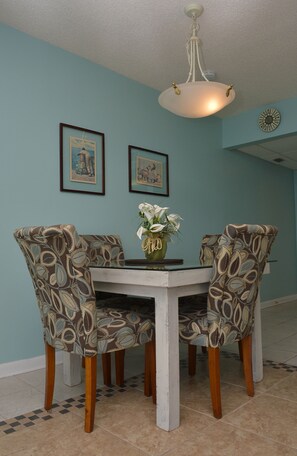 Dining - Long Beach Resort 1-Bedroom Condo Includes 2 Seasonal Beach Chairs with Umbrella (Panama City Beach)