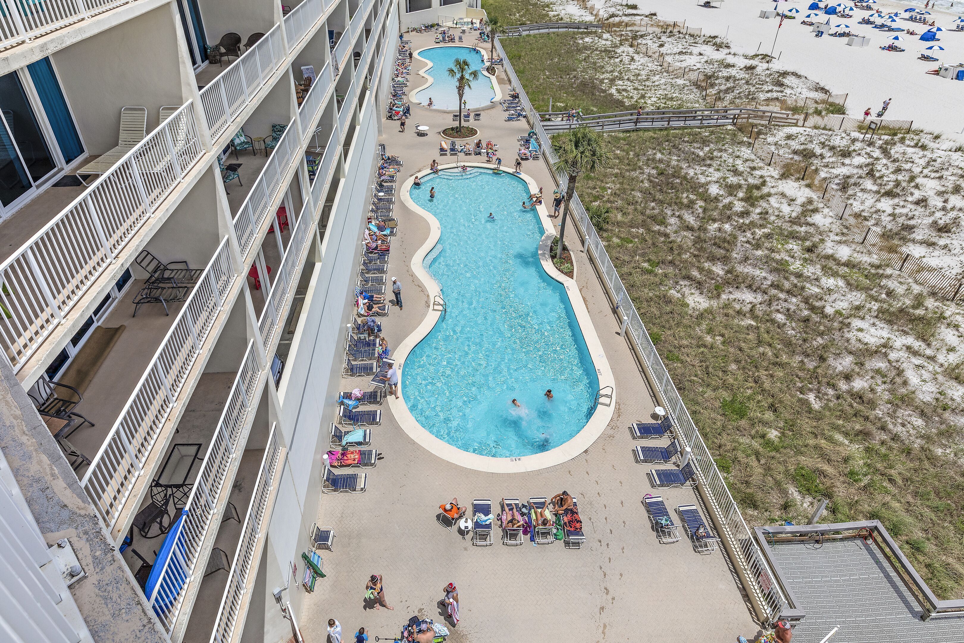 Een binnenzwembad, een verwarmd zwembad