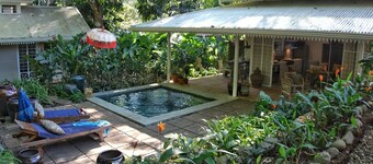 Beautiful Balinese Bungalow, Quiet Jungle Setting, Heart of Town. Private Pool.