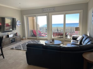 Smart TV, reproductor de DVD, libros y estéreo 