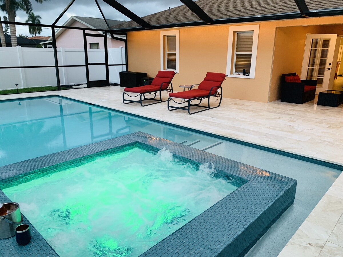 Photo 17 of HAPPYOURS Luxury Heated Pool, Hot tub No Additional Fees!!! @ Vanderbilt beach