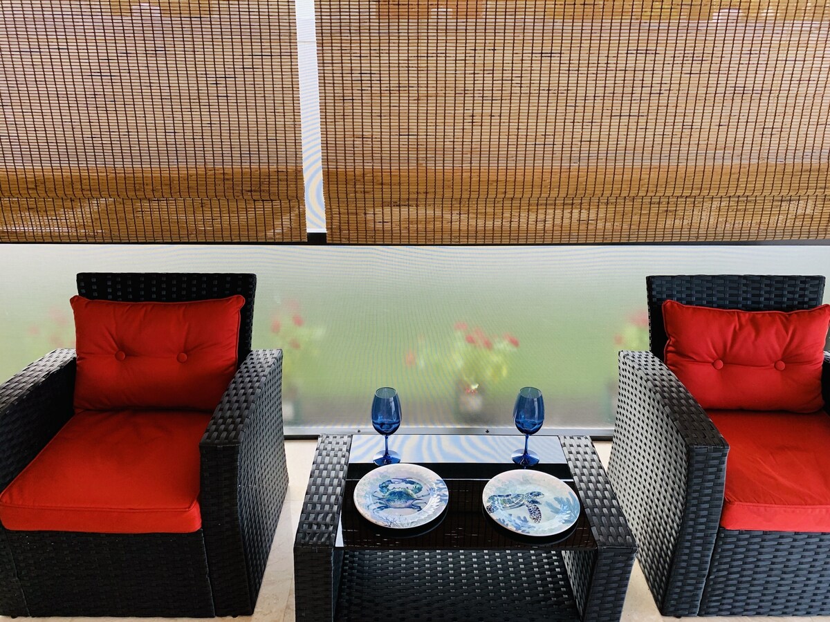 Photo 14 of HAPPYOURS Luxury Heated Pool, Hot tub No Additional Fees!!! @ Vanderbilt beach