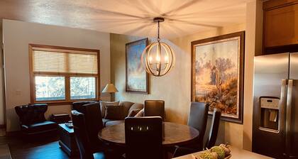 Location! Comfort! Convenience! Close To Deer Valley And Park City!