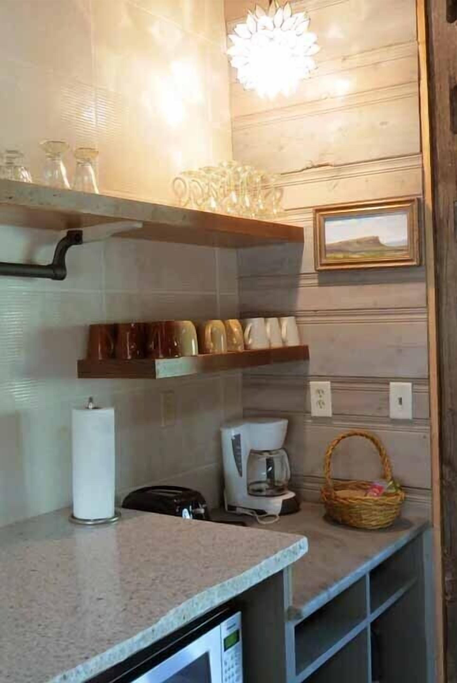 Breathtaking Views of Yellowstone on the Yellowstone River in a Luxury Lodge!