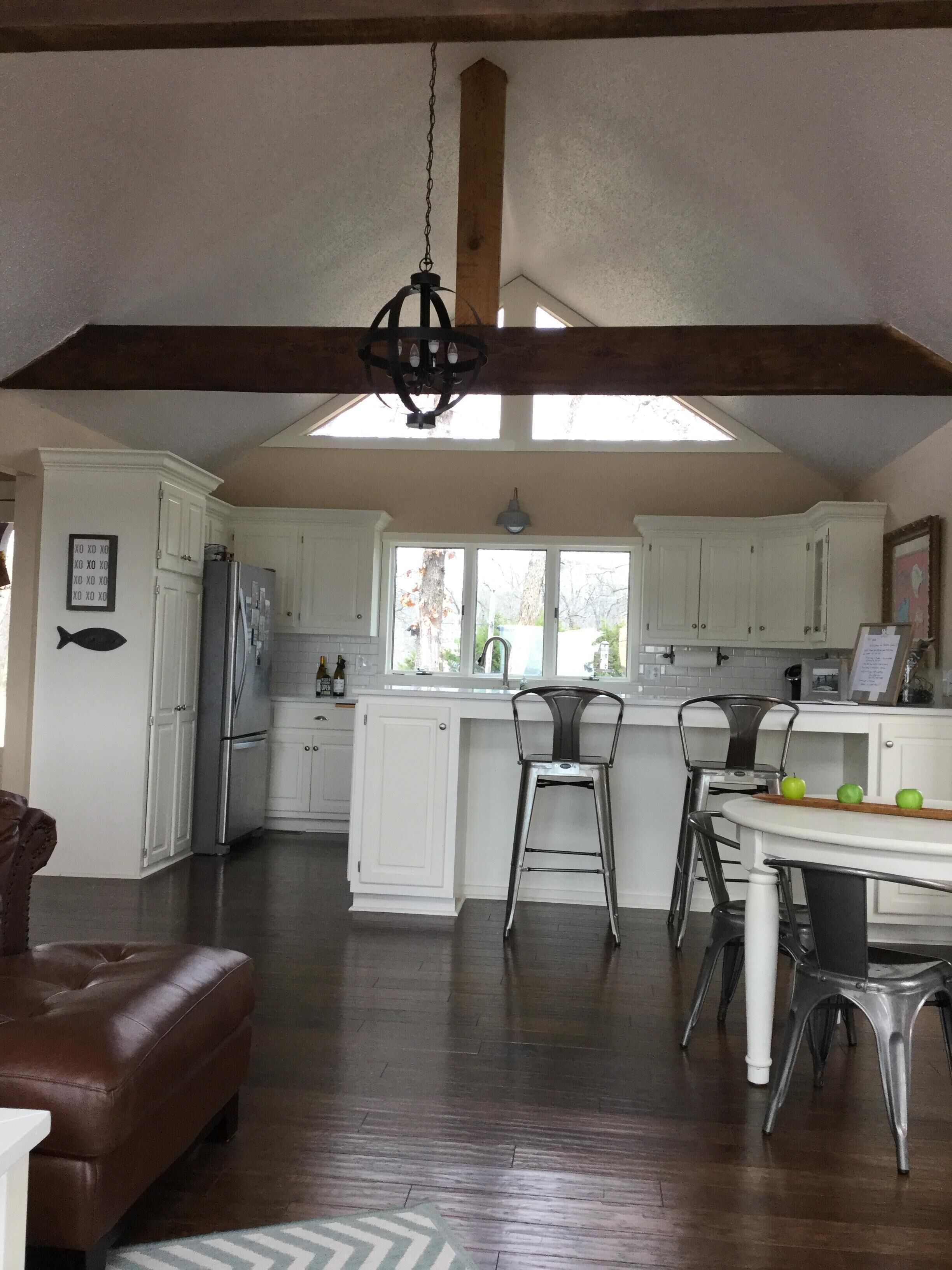 Spectacular view on the bluff of Truman Lake