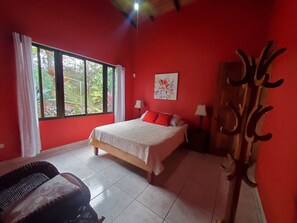 3 عدّة غرف نوم ومكواة/لوح كي وواي فاي مجانًا وملاءات أسرّة