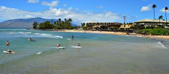 Ocean & Mountain Views - Split A/C System - 4 Minute Walk to the Beach!