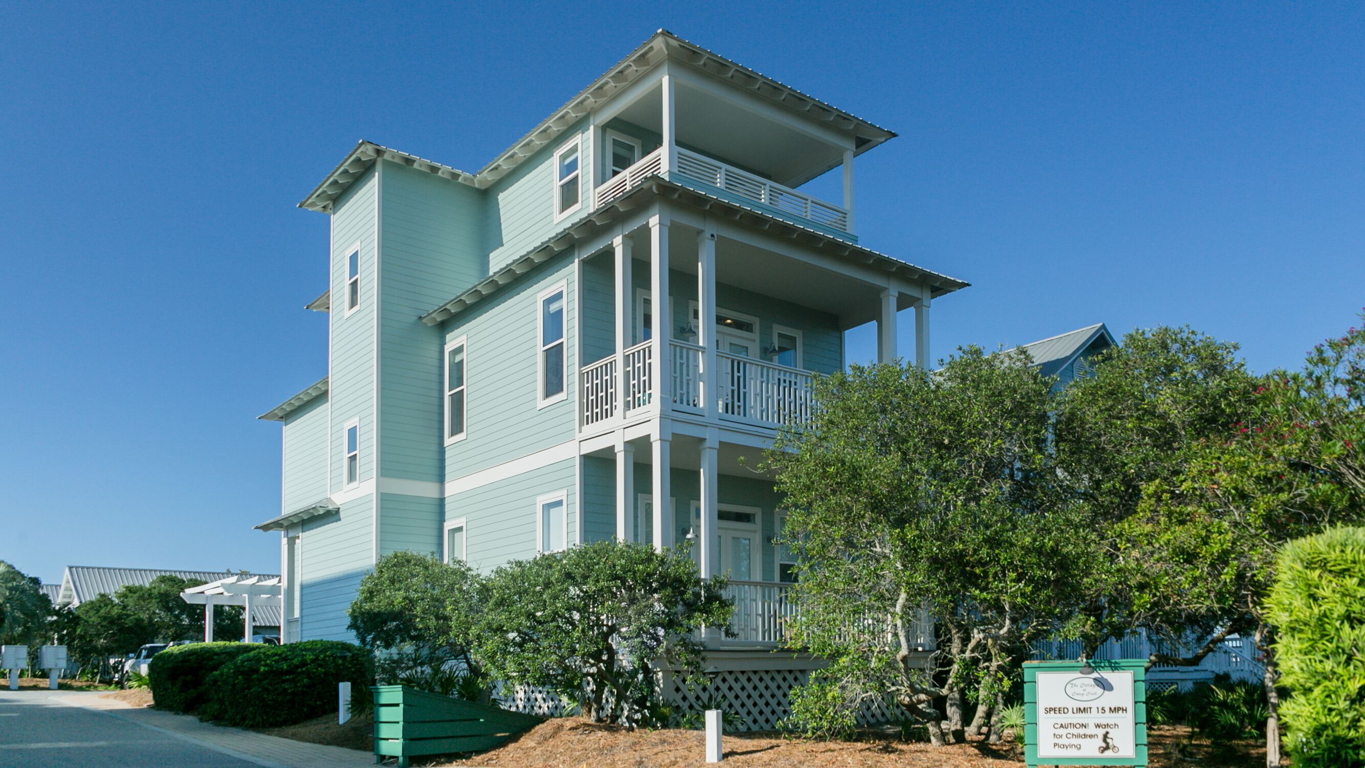 5 BR/4 BA, 3 King +2 Queen + Bunks – Solar Therapy 30A