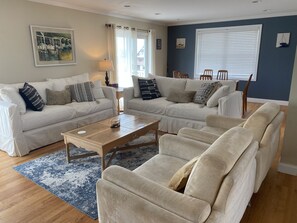 Smart TV, DVD player, books