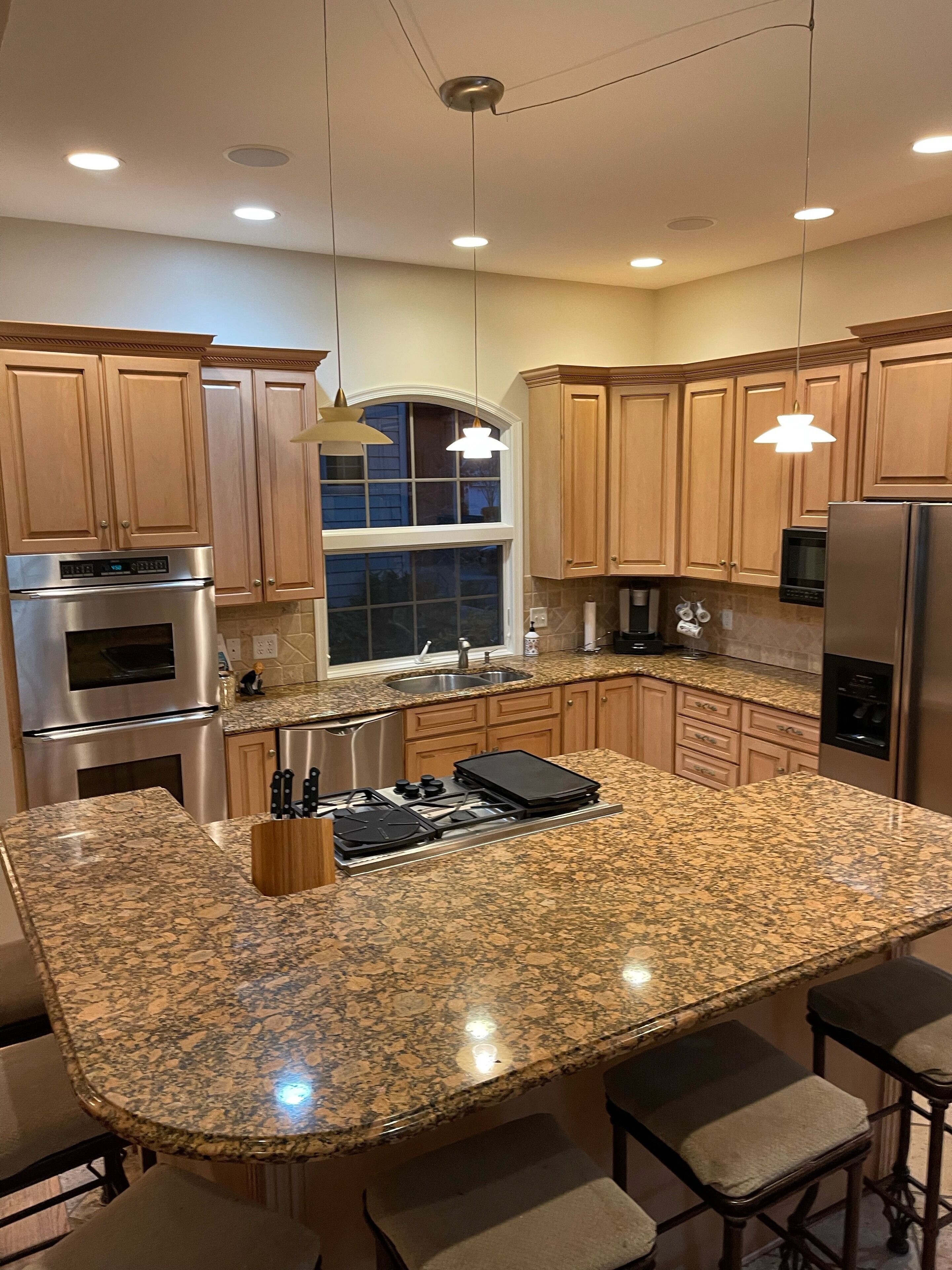 Luxury Carriage House 4bd walking distance to downtown Rehoboth in Canal Corkran