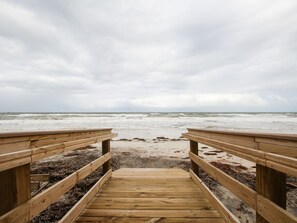 A la platja i tovalloles de platja 